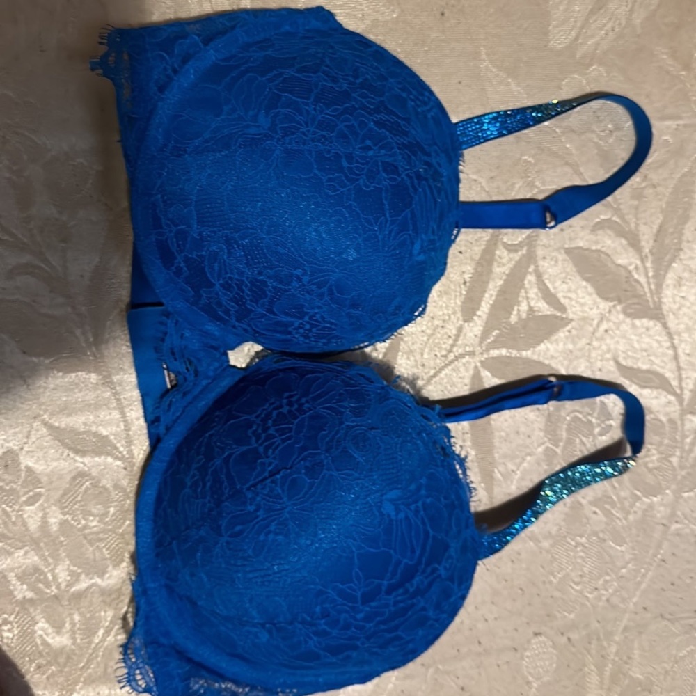 Victoria’s Secret bra